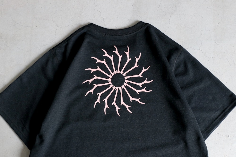 South2 West8 (�������ġ� �������ȥ�����) "S/S Round Pocket Tee - Circle Horn"