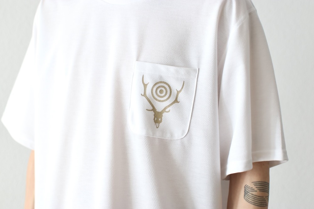 South2 West8 (�������ġ� �������ȥ�����) "S/S Round Pocket Tee - Circle Horn"