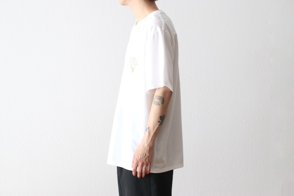 South2 West8 (�������ġ� �������ȥ�����) "S/S Round Pocket Tee - Circle Horn"