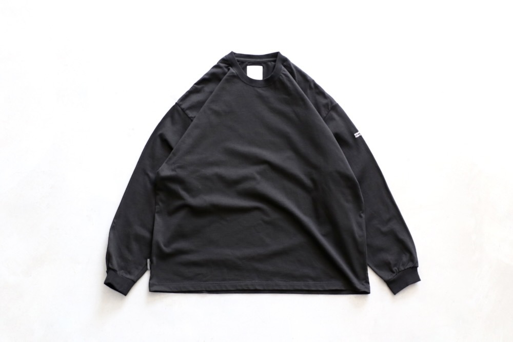 S.F.C(ե) "NEW BASIC LS TEE"