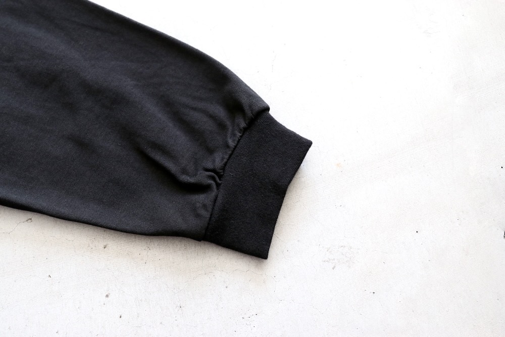 S.F.C(ե) "NEW BASIC LS TEE"