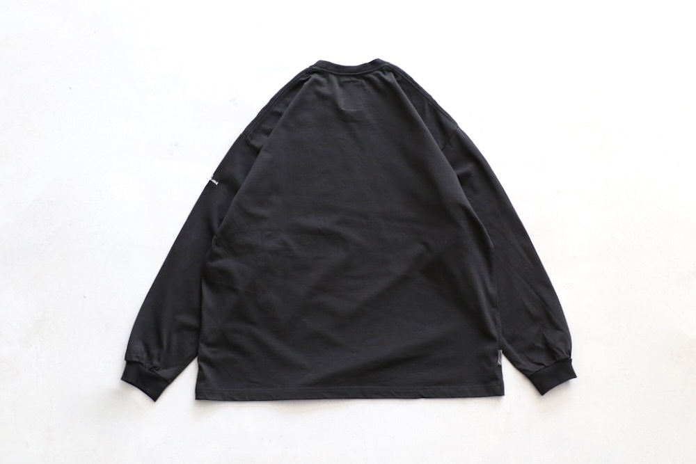 S.F.C(ե) "NEW BASIC LS TEE"