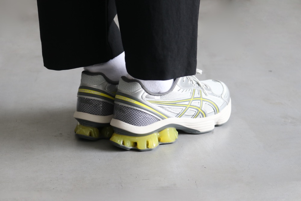 ASICS (å) "GEL-KINETIC FLUENT"