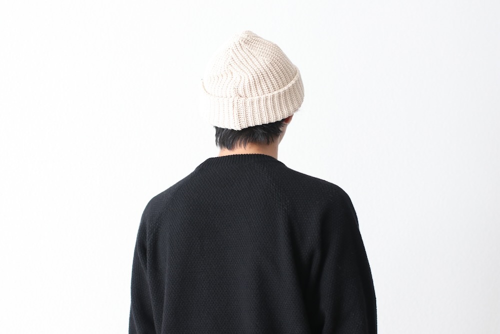ATON (ȥ) "LAMBS WOOL CREWNECK SWEATER"
