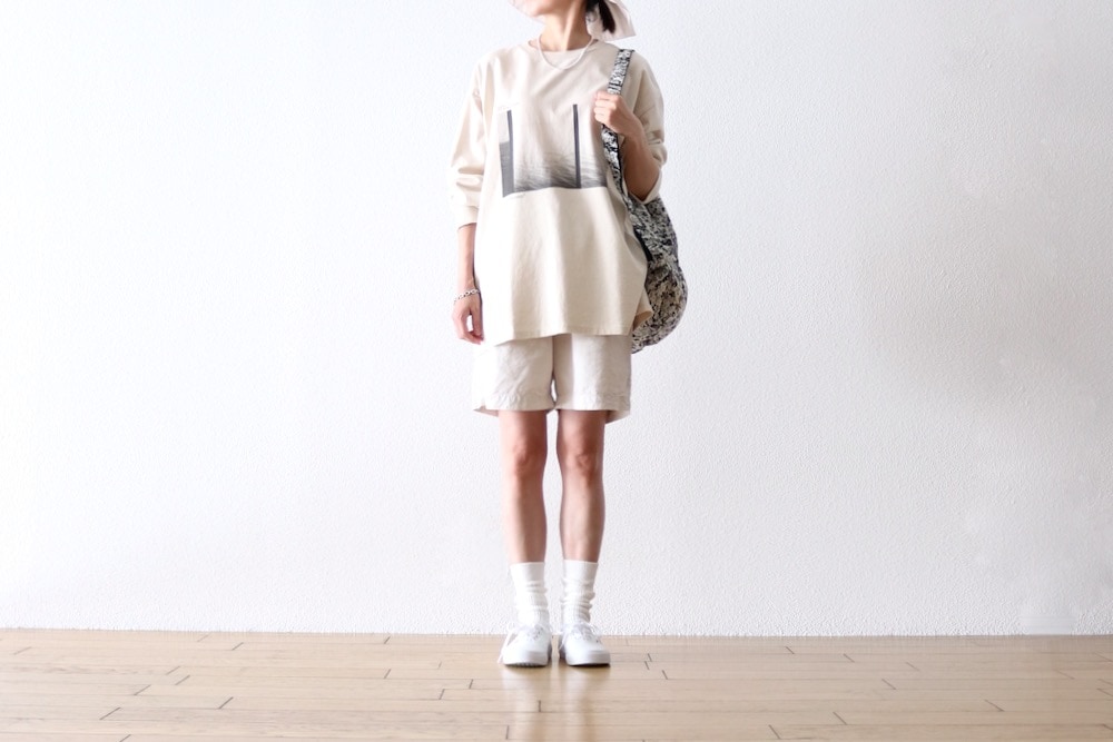 【美品】toujours トゥジュー リネン 2wayプルオーバー　ベージュ WOMEN'S】TOUJOURS（トゥジュー）“Photo Print long Sleeve T
