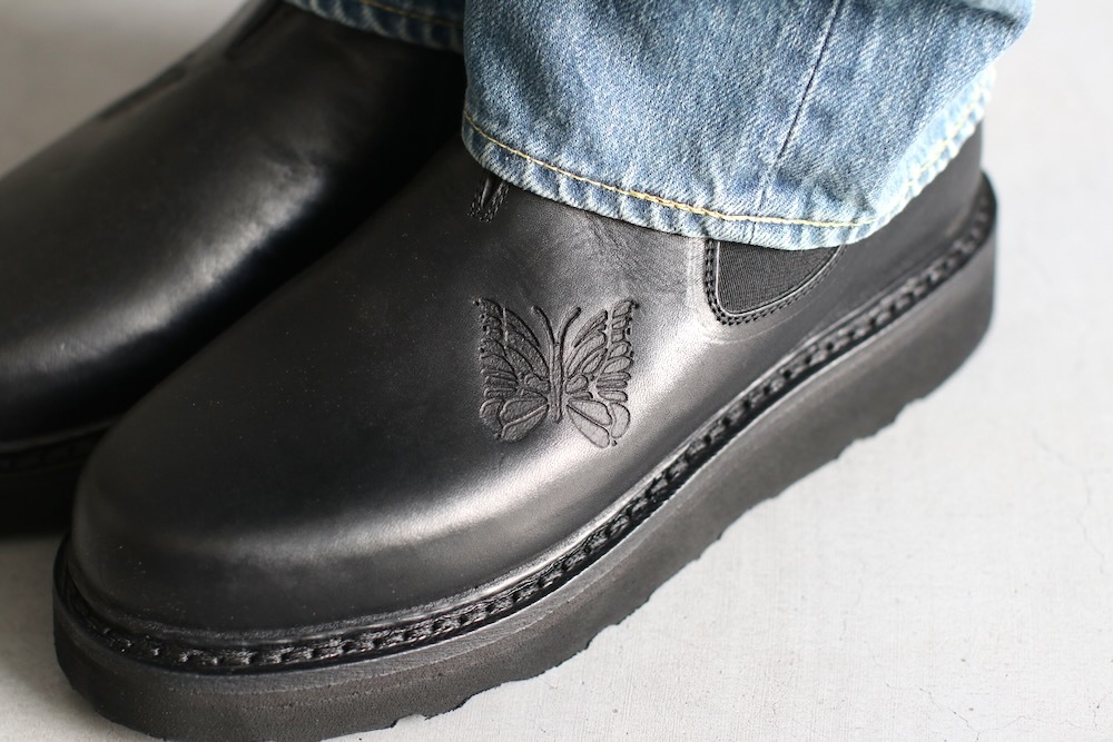 Needles(�ˡ��ɥ륺) "Papillon Emb. Chelsea Boot"