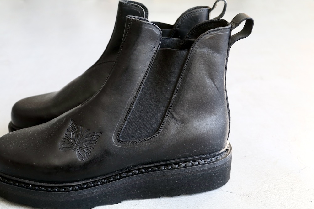 Needles(�ˡ��ɥ륺) "Papillon Emb. Chelsea Boot"