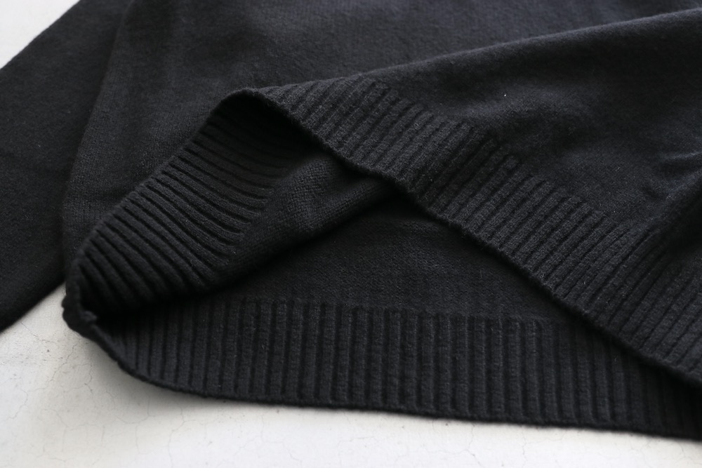 ATON (ȥ) "LAMBS WOOL HALF SIP SWEATER"