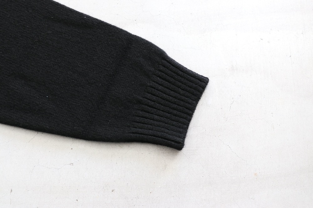 ATON (ȥ) "LAMBS WOOL HALF SIP SWEATER"