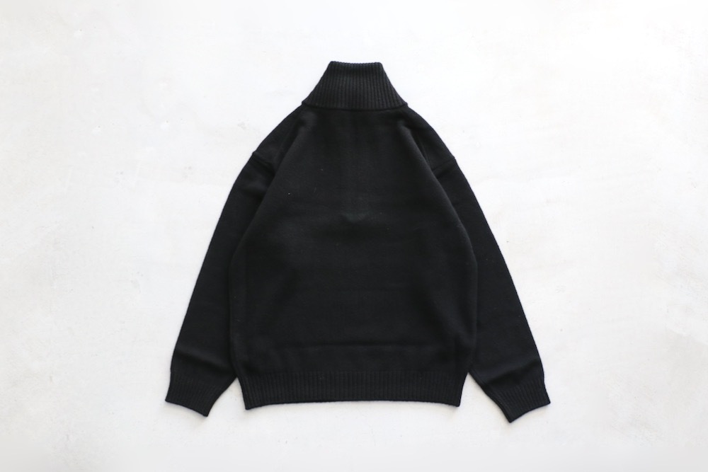 ATON (ȥ) "LAMBS WOOL HALF SIP SWEATER"