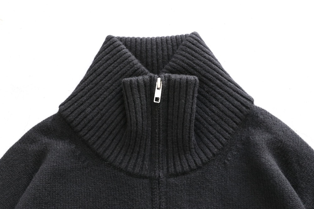 ATON (ȥ) "LAMBS WOOL HALF SIP SWEATER"