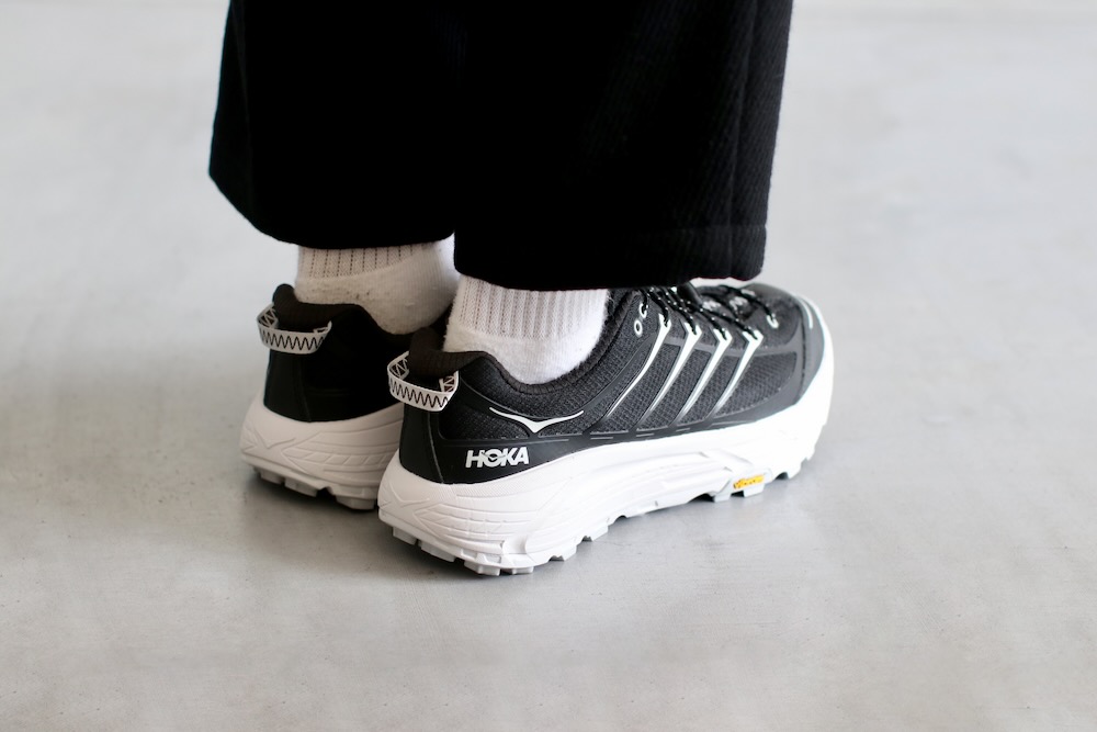 HOKA ONE ONE (ホカ オネ オネ) 