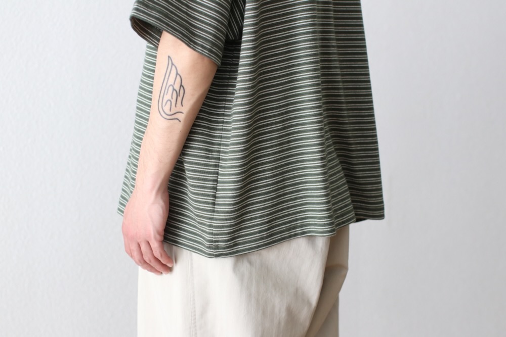 EVCON (ӥ) "BORDER WIDE S/S T-SHIRT"