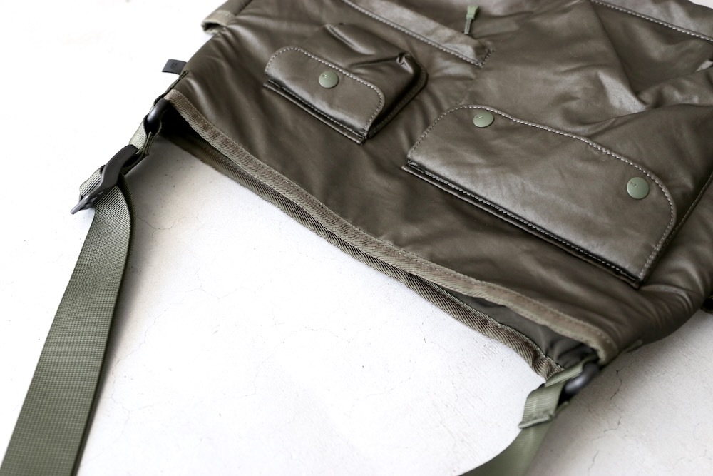 DAIWA PIER39( ԥƥʥ) "TECH REVERSIBLE ONE SHOULDER BAG"