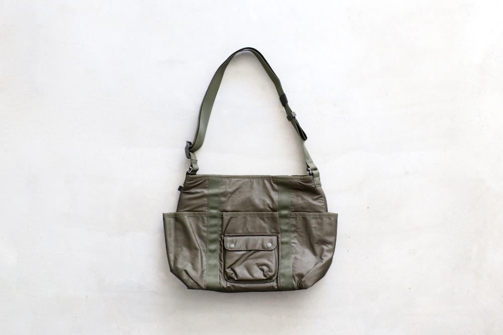 DAIWA PIER39( ԥƥʥ) "TECH REVERSIBLE ONE SHOULDER BAG"