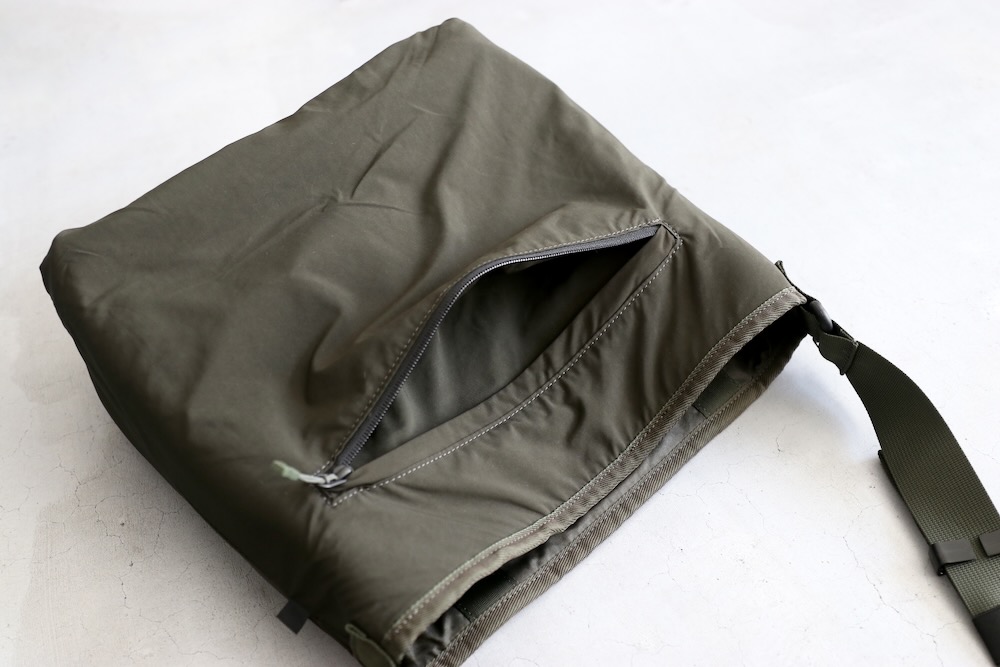 DAIWA PIER39( ԥƥʥ) "TECH REVERSIBLE ONE SHOULDER BAG"