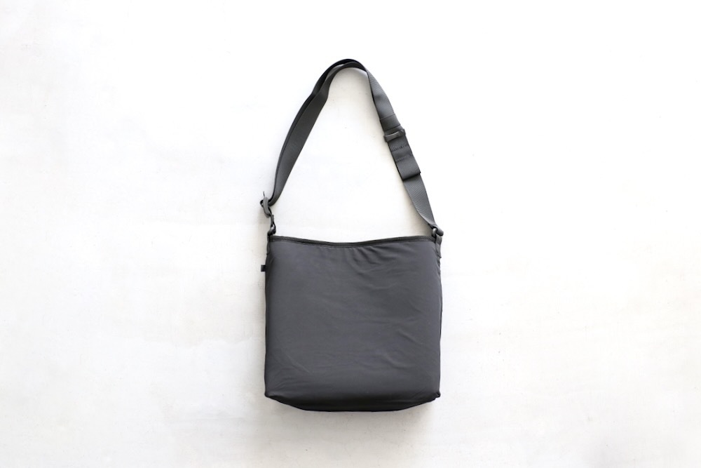 DAIWA PIER39( ԥƥʥ) "TECH REVERSIBLE ONE SHOULDER BAG"