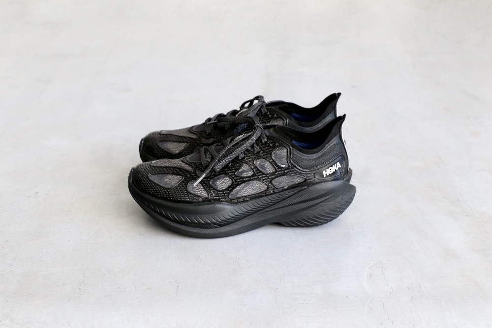 【美品】ホカオネオネ　MACH5 　26cm HOKA ONEONE（ホカ オネオネ） 送料無料 ランニングシューズ メンズ