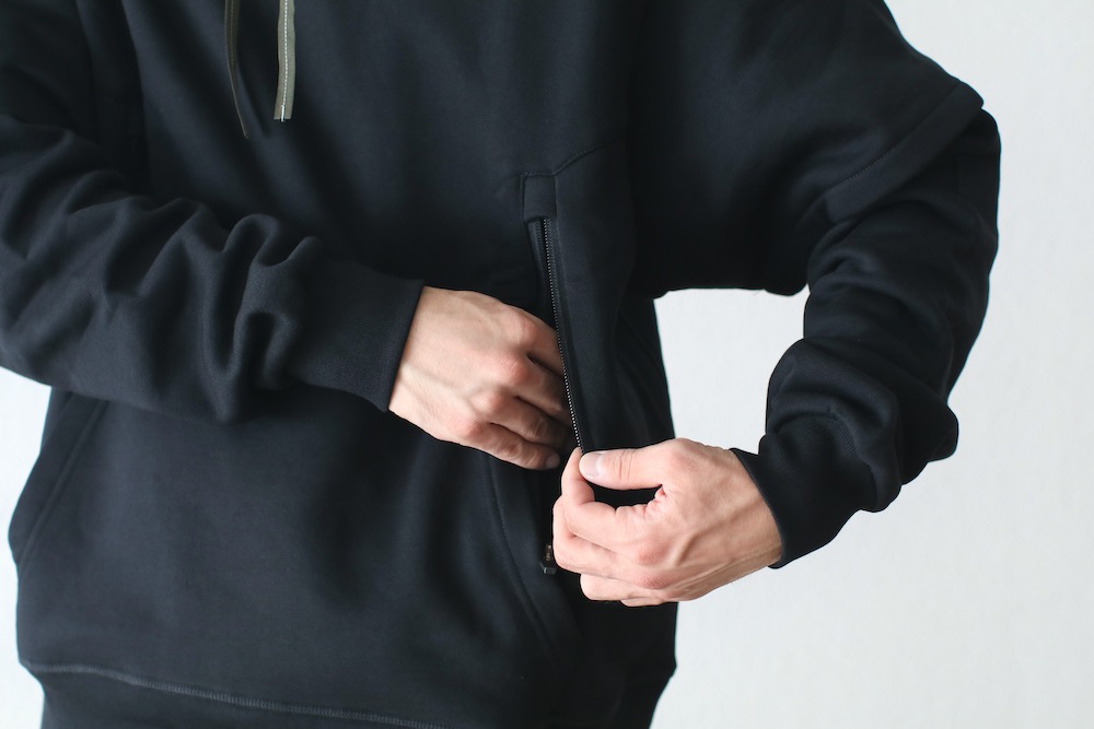 ACRONYM(˥) "S34-PR ORGANIC COTTON HOODED SWEATSHIRT"