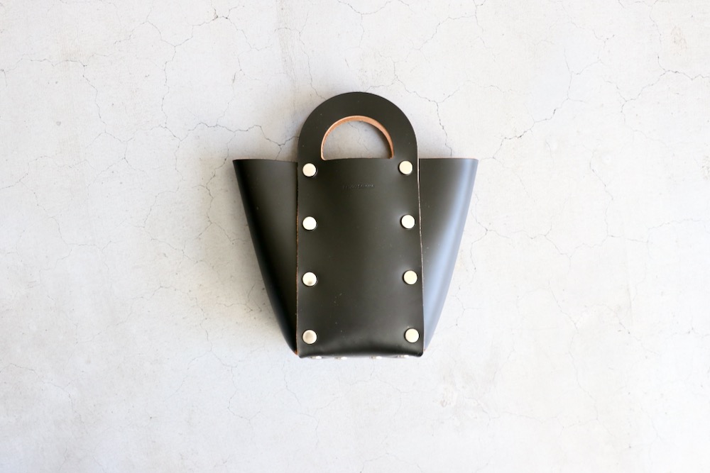 HenderScheme (���������������) "assemble daikei hand bag S"