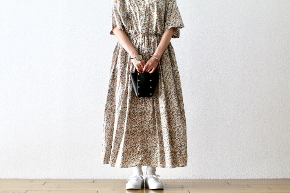 HenderScheme (���������������) "assemble daikei hand bag S"