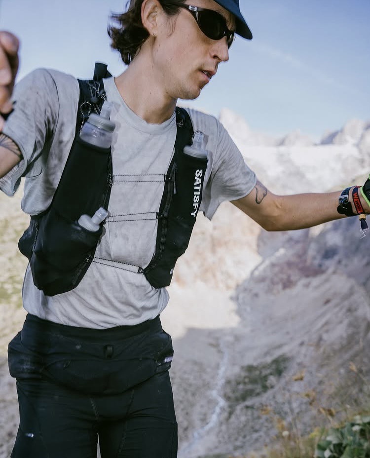 SATISFY(���ƥ����ե���) "TechSilk Drift Cordura 5L Hydration Vest"
