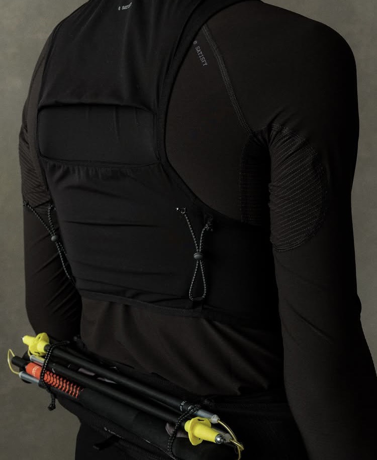 SATISFY(���ƥ����ե���) "TechSilk Drift Cordura 5L Hydration Vest"