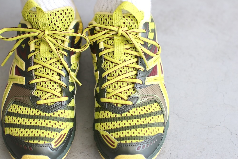 limitedASICS (å) "UB9-S GEL-DS TRAINER 14 DARK MUSTARD / TRUFFLE GREY"