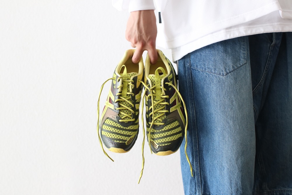 limitedASICS (å) "UB9-S GEL-DS TRAINER 14 DARK MUSTARD / TRUFFLE GREY"