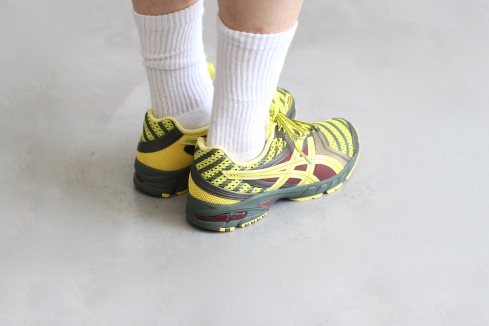 limitedASICS (å) "UB9-S GEL-DS TRAINER 14 DARK MUSTARD / TRUFFLE GREY"