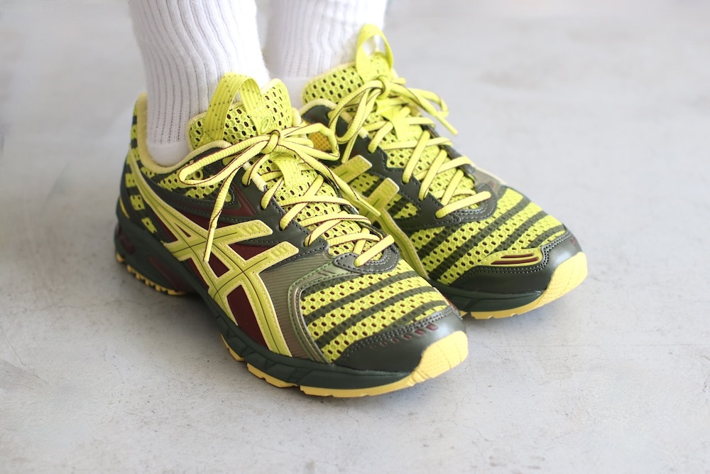 limitedASICS (å) "UB9-S GEL-DS TRAINER 14 DARK MUSTARD / TRUFFLE GREY"