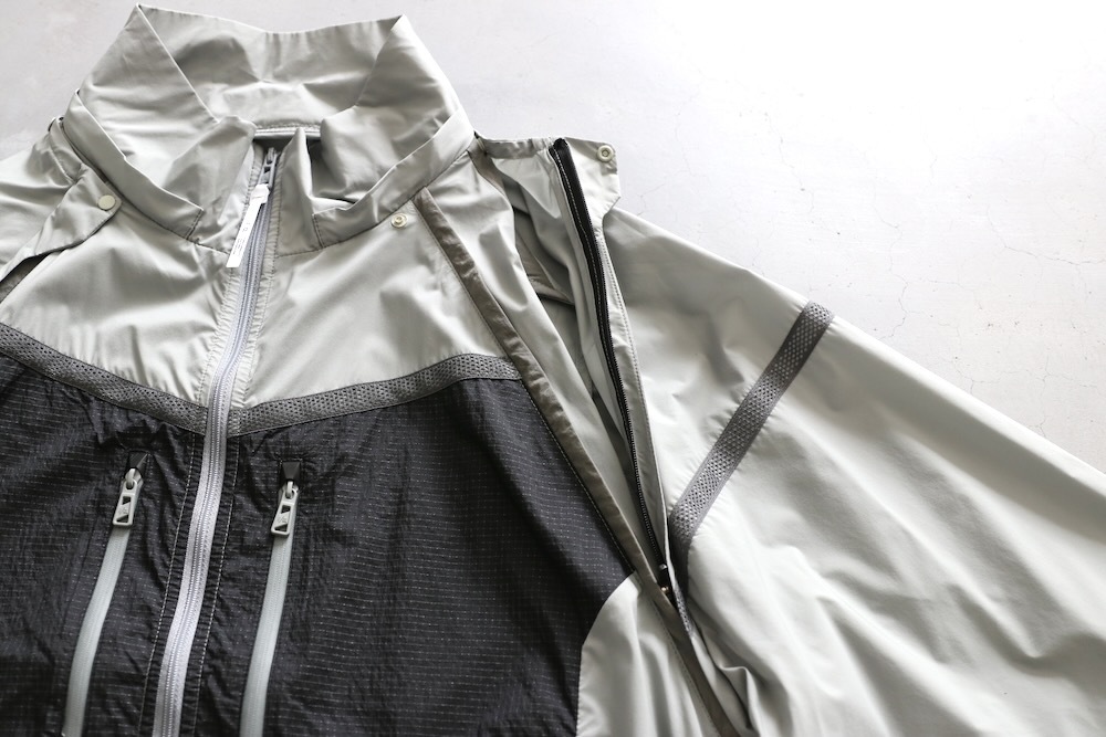 F/CE.(ե) "STOWABLE TRANSFORM JACKET"