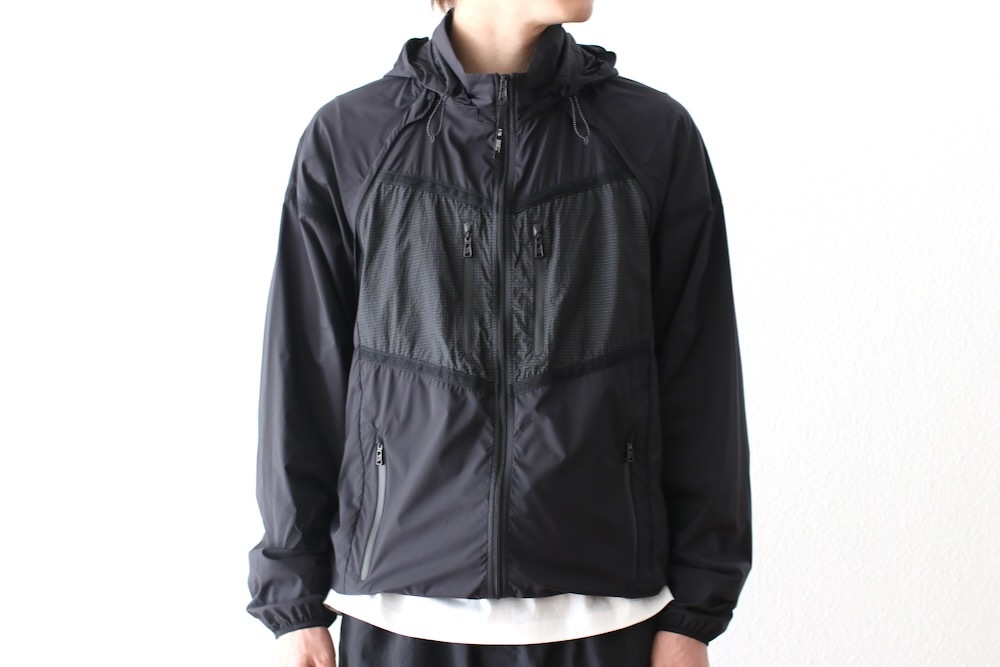F/CE.(ե) "STOWABLE TRANSFORM JACKET"