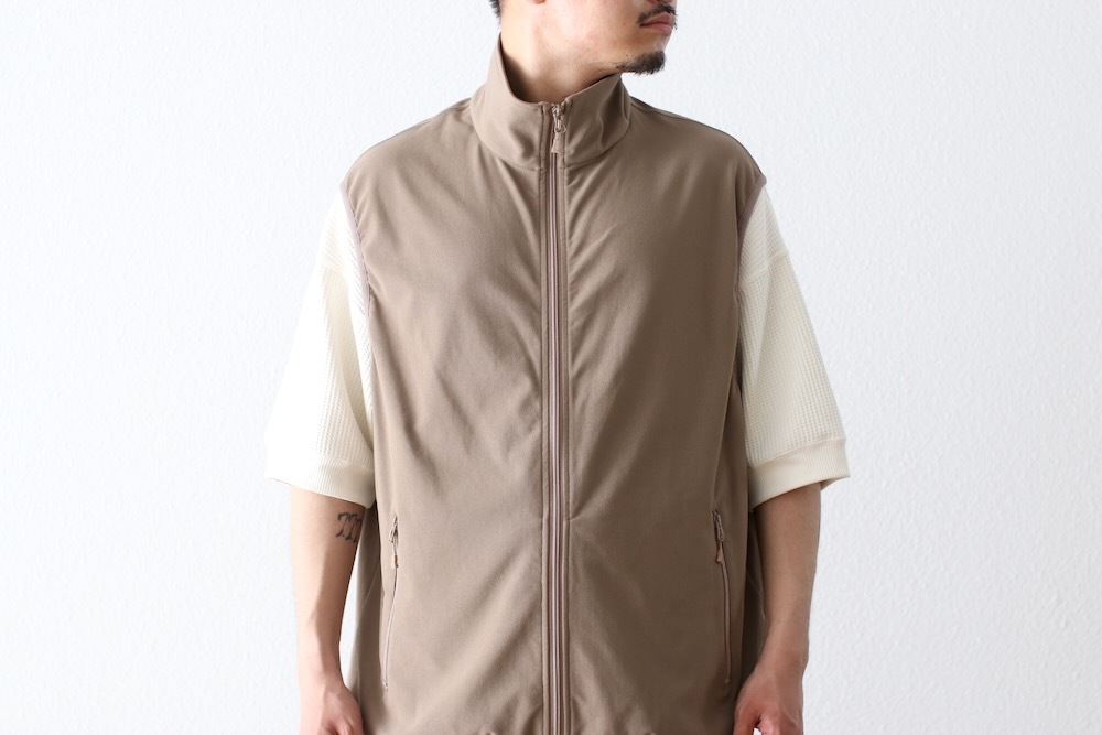 【新品】daiwapier39 tech flex jersey vest DAIWA PIER39 TECH FLEX JERSEY STAND COLLAR VEST [CHARCOAL