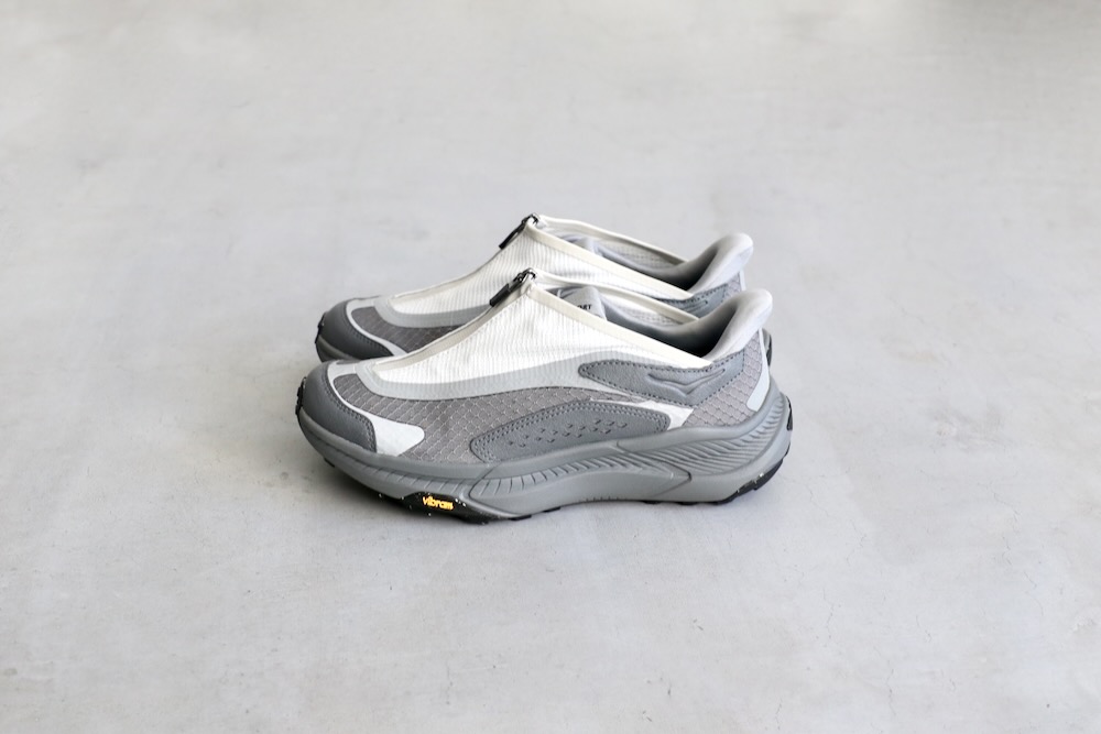 【極美品】 HOKA ホカオネオネ　PROJECT TRANSPORT　完売品 12.26 0:00 Release】HOKA ONE ONE (ホカ オネ オネ) 