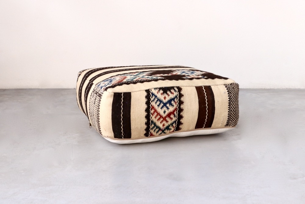 LIGHT YEARS(ライト イヤーズ)