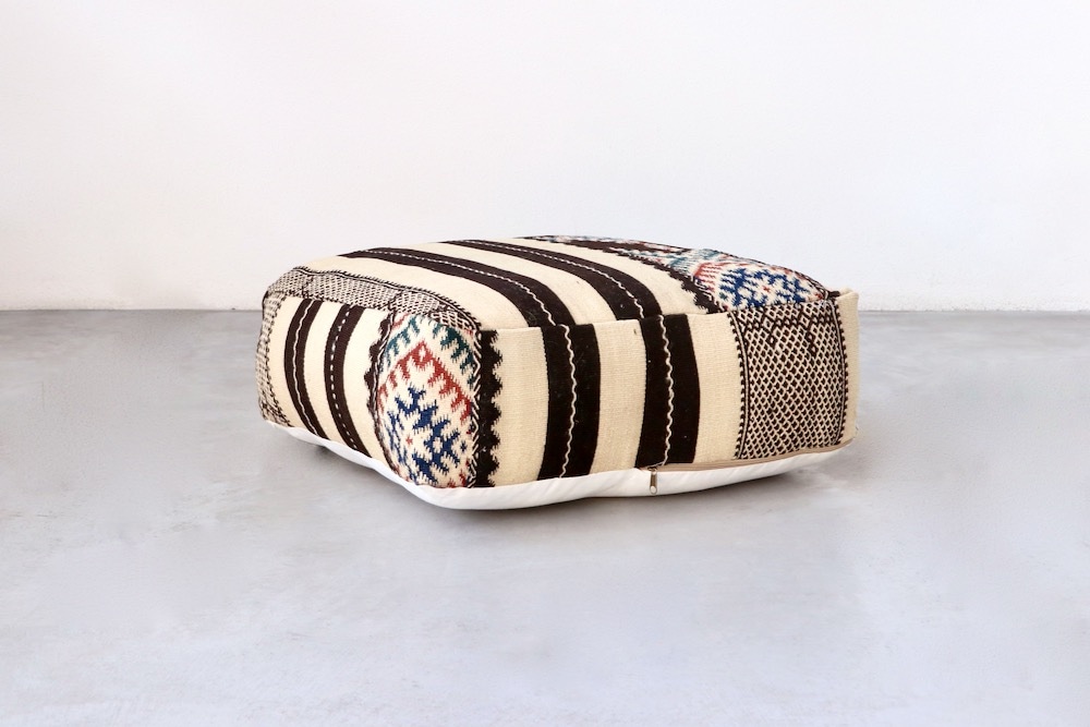 LIGHT YEARS(ライト イヤーズ)