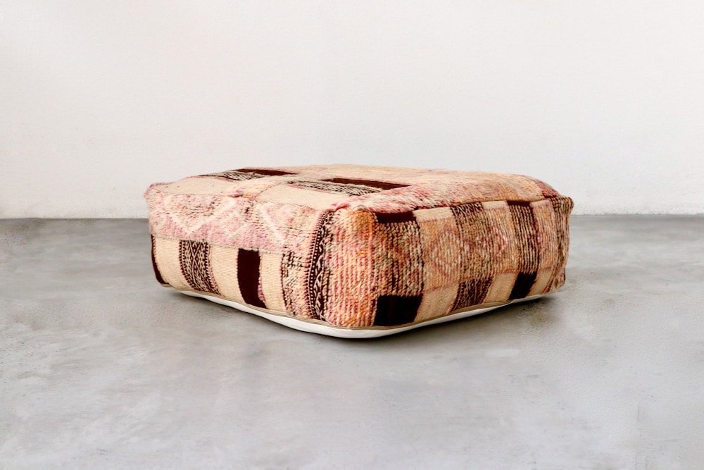 LIGHT YEARS(ライト イヤーズ)