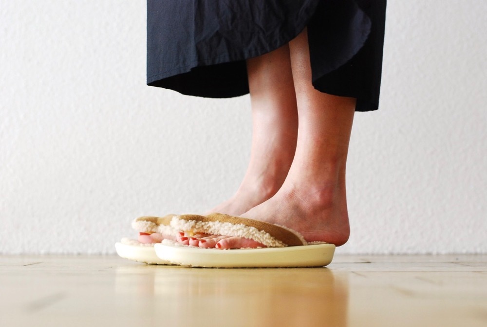 ��WOMEN'S��OJOJO NAITO(�����祸�� �ʥ��ȡ�)"MOUTON SANDAL"