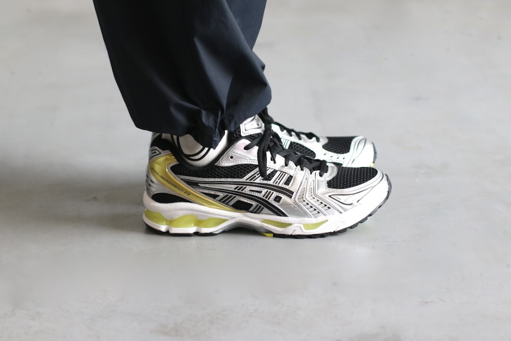 ASICS (å) "GEL-KAYANO 14 BLACK / LEMON SPARK"
