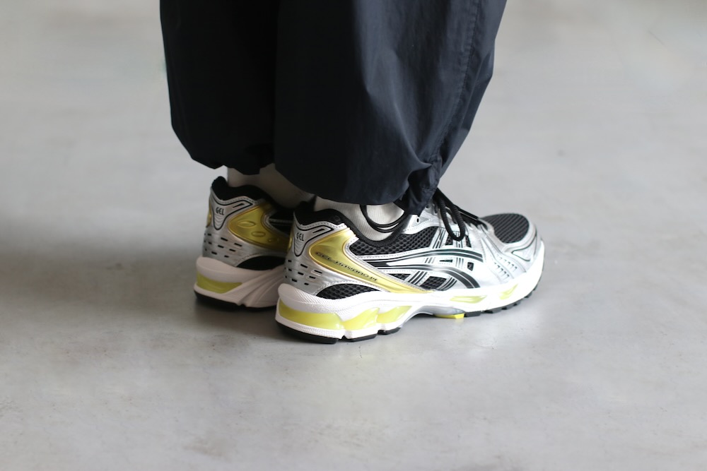 ASICS (å) "GEL-KAYANO 14 BLACK / LEMON SPARK"