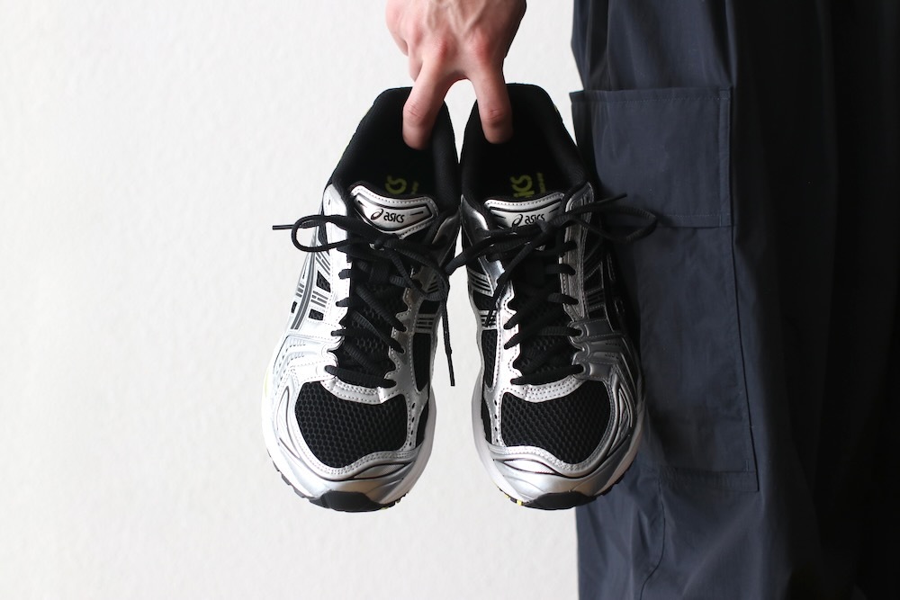 ASICS (å) "GEL-KAYANO 14 BLACK / LEMON SPARK"