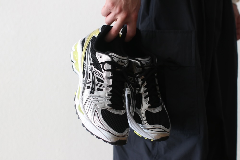 ASICS (å) "GEL-KAYANO 14 BLACK / LEMON SPARK"