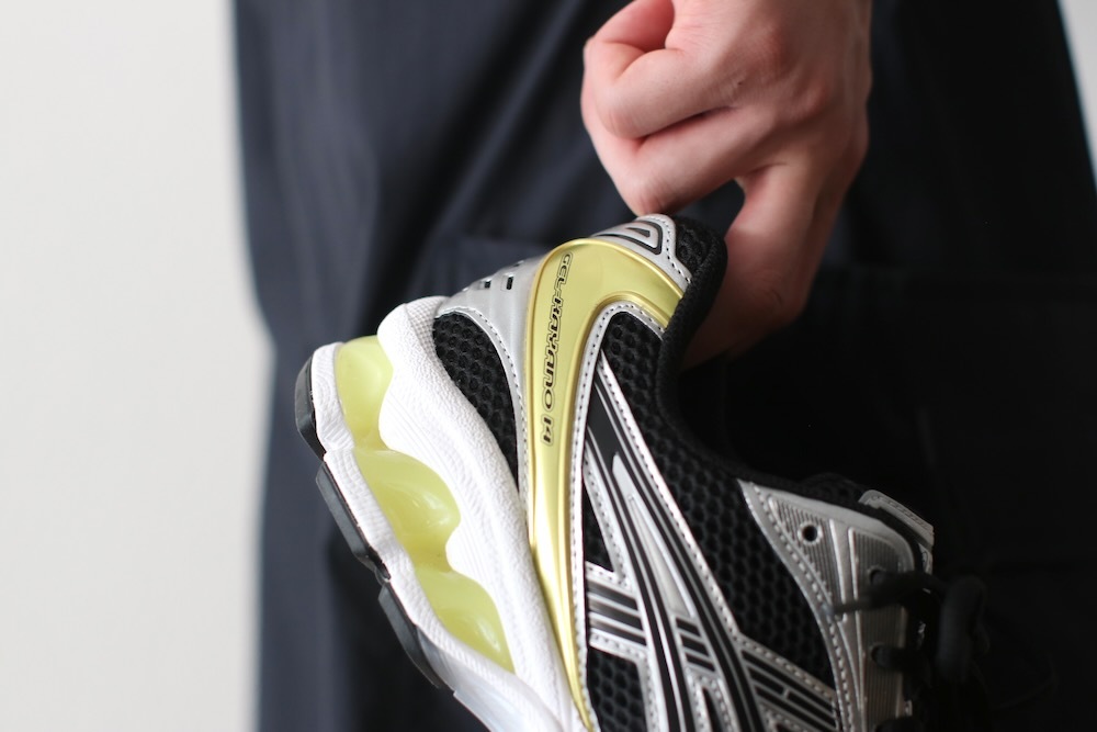 ASICS (å) "GEL-KAYANO 14 BLACK / LEMON SPARK"