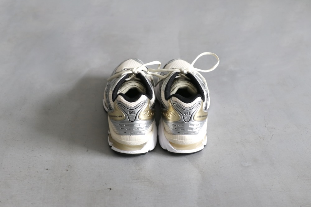 ASICS (å) "GEL-KAYANO 14 -Birch/Pure Silver-"