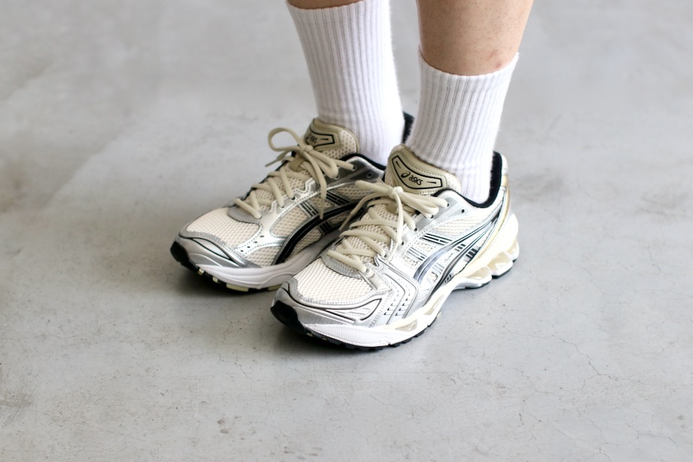 ASICS (å) "GEL-KAYANO 14 -Birch/Pure Silver-"