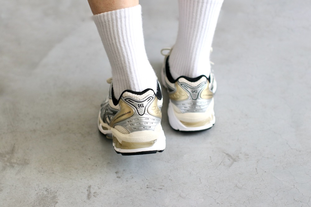 ASICS (å) "GEL-KAYANO 14 -Birch/Pure Silver-"