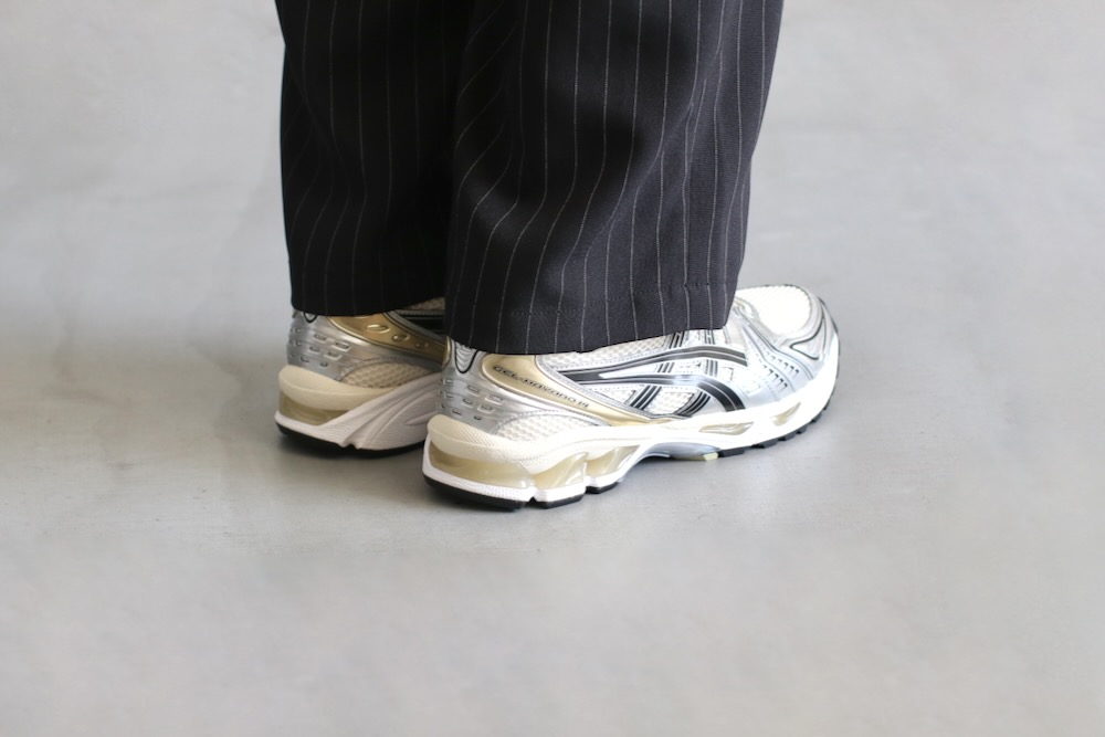 ASICS (å) "GEL-KAYANO 14 -Birch/Pure Silver-"