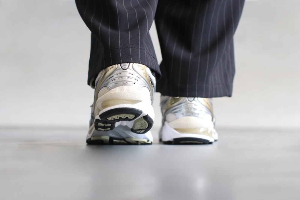 ASICS (å) "GEL-KAYANO 14 -Birch/Pure Silver-"