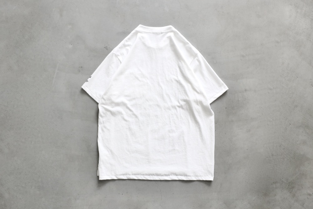 Engineered Garments (���󥸥˥����ɥ�������) "Printed Cross Crew Neck T-shirt -This Are-"